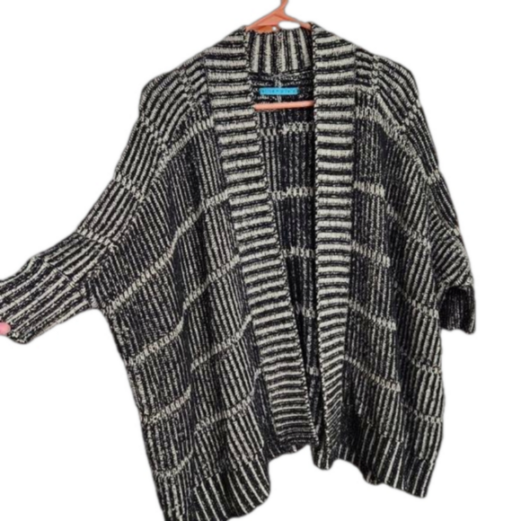 Alice + Olivia Sweaters - Alice + Olivia black and cream open cardigan size L/XL heavier weight